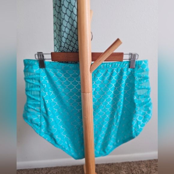 TORRID - The Little Mermaid - Swim Set - Bikini - TOP / BOTTOM / SARONG - Picture 11 of 15